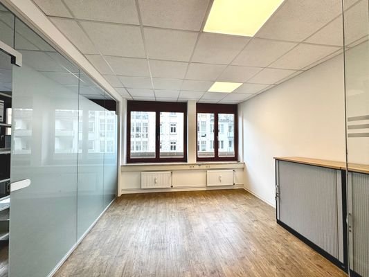 Büro 6