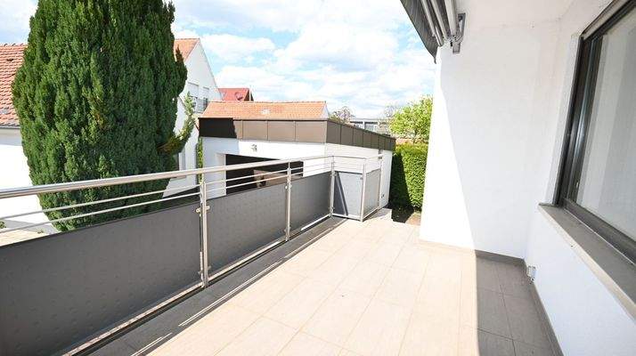 ...sonnigen Terrasse