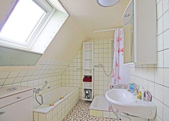 Badezimmer im Dachgeschoss