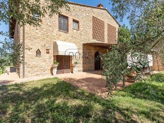 Exklusives toskanisches Landhaus mit Panoramablick auf die Türme von San Gimignano