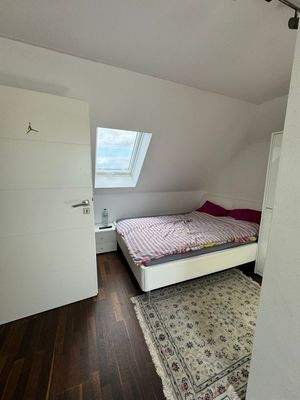 Zimmer im Spitzboden