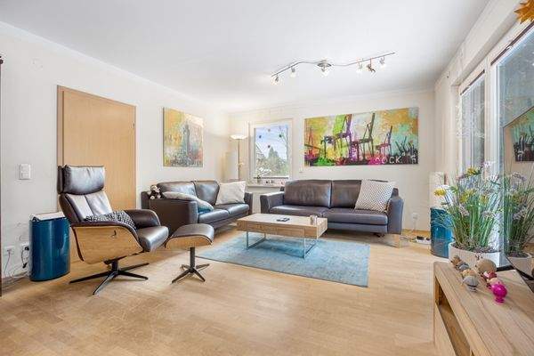 hell und lichtdurchflutet