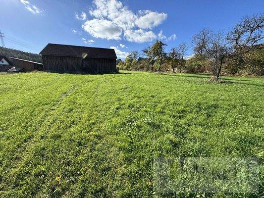 Grundstück mit weiterer Scheune
