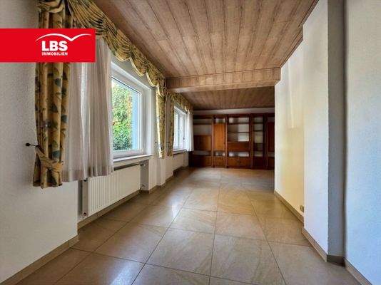 Wohnzimmer und Esszimmer