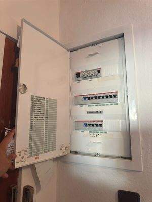 Sicherrungskaste mit FI (neu)