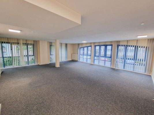 Ansicht Großraumbüro unmöbliert