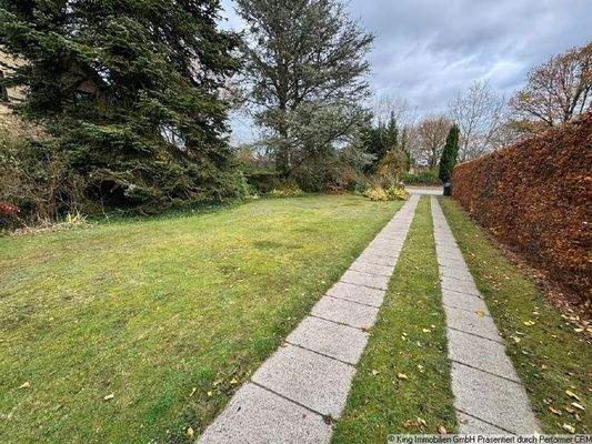 Grundstück zur Straße