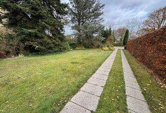 Grundstück zur Straße