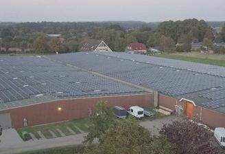 Luftbild von Süden mit PV ohne neuem Tor