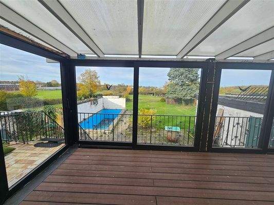 Terrasse, Gartenanwesen, Pool. 