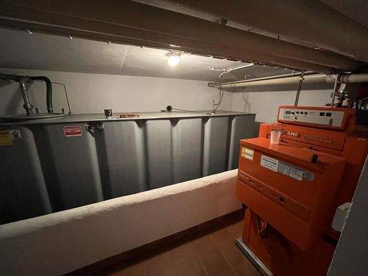 Heizung und Öl-Tank