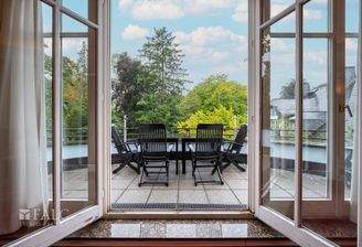 Balkon mit Blick ins Grüne