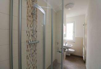 Beispiel Bad mit Dusche