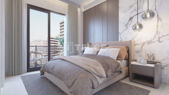 Apartment with Roof Top Communal Pool in Malaga Center