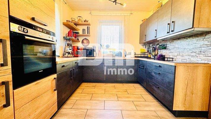 EG WE1Offener Küchenbereich mit EBK