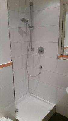 modernes Bad