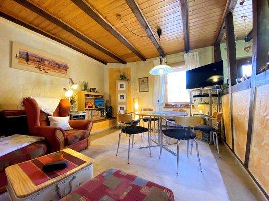 Whg. 2 im OG - Wohnen Teilansicht -2-