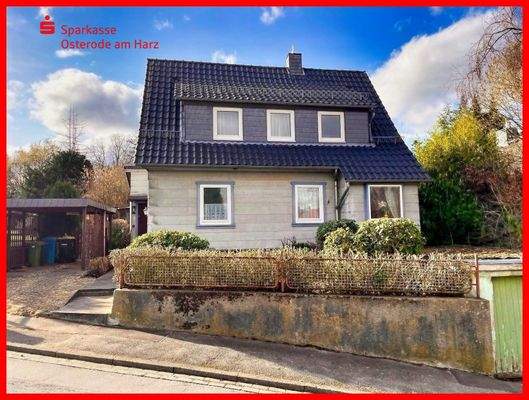 Hausansicht von der Straße