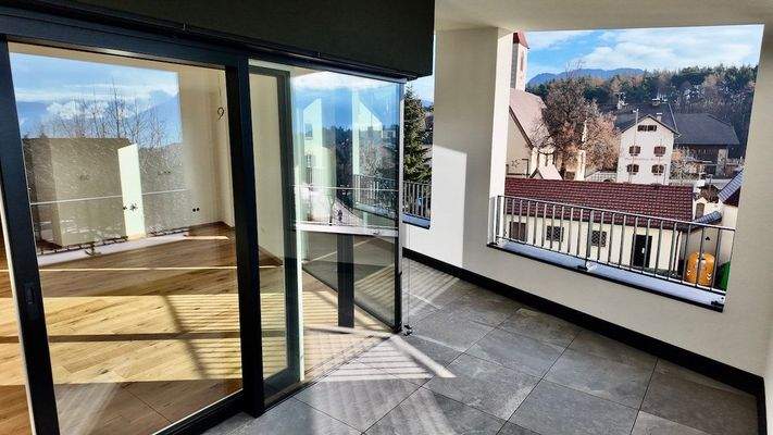 dji_mimo_20251205_100938_20251205100939_1765272432504_photo