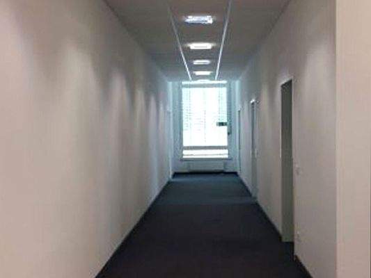 Büroflur Beispiel