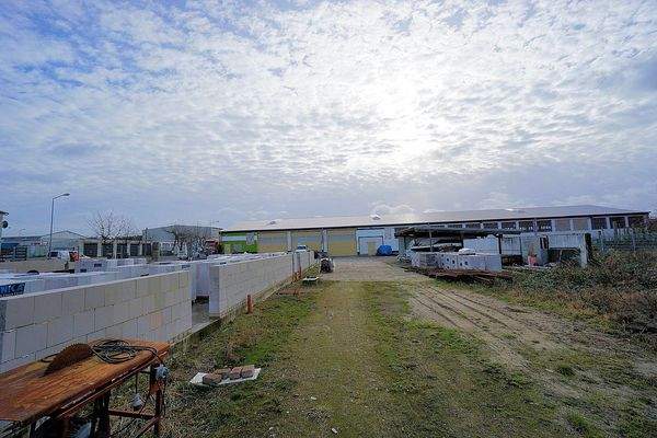 Links von der neuen Halls  (3).JPG