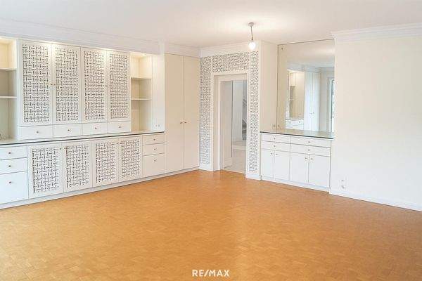 Wohnzimmer, Blick Richtung Vorzimmer