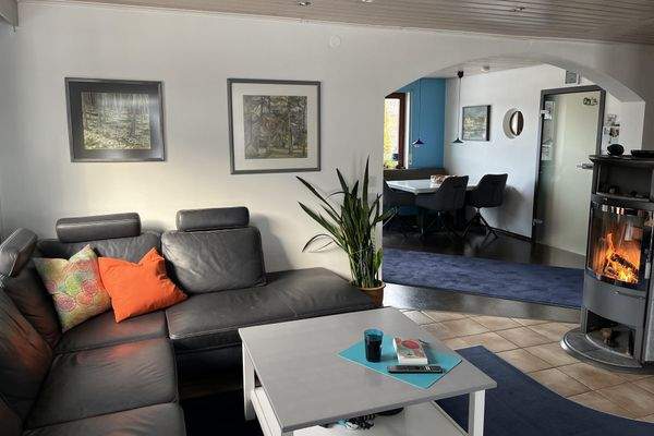 Blick vom Wohnbereich zum Essplatz