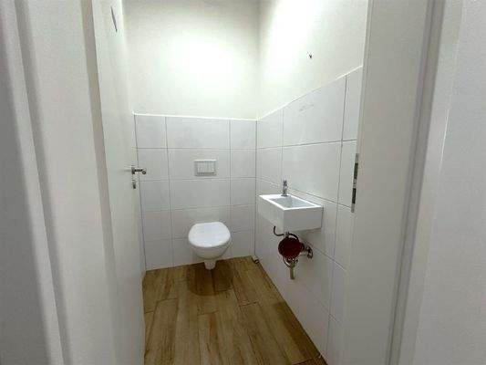 Sanitäreinrichtung Hauptgewerbefläche