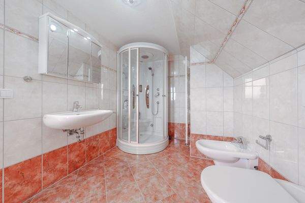 DI - Forbes Global Properties