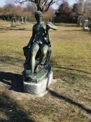 1057-27 Park-Statue.jpg