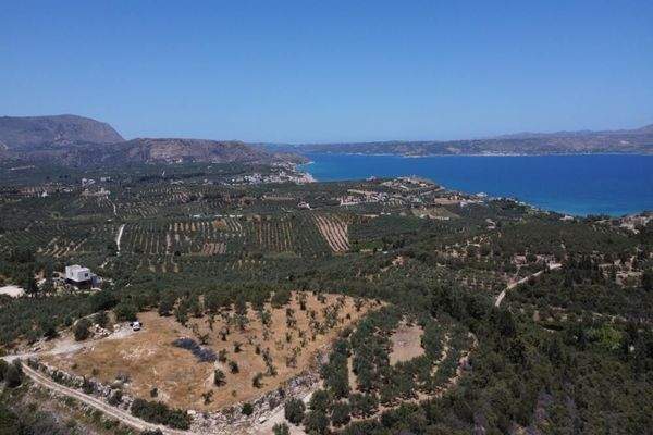 Kreta, Tsivaras: Grundstück in malerischer Lage mit Meerblick zu verkaufen