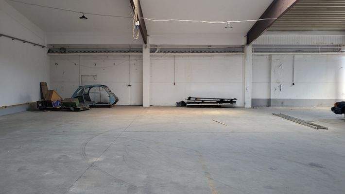 Große Produktionshalle 1.jpg