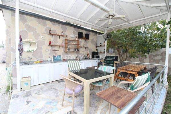 9-Bedroom Villa Near Golf and Sea in Antalya Kadriye