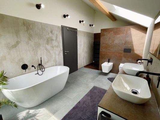 Badezimmer /DU/WC/BW. OG