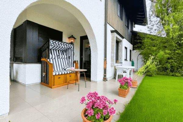 überdachte Terrasse