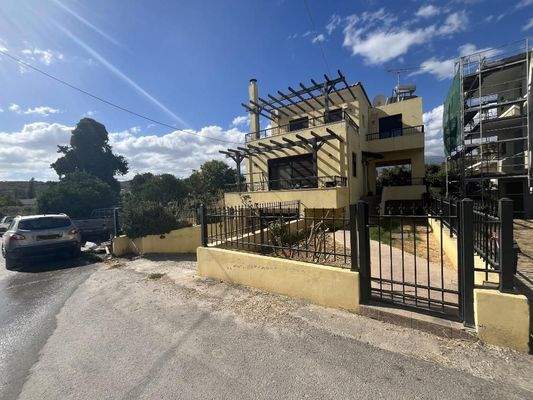 Kreta – Freistehendes Haus mit 3 Schlafzimmern in Kalyves zu verkaufen