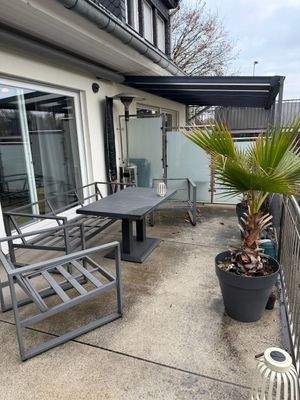 Terrasse am Wohnzimmer.jpg