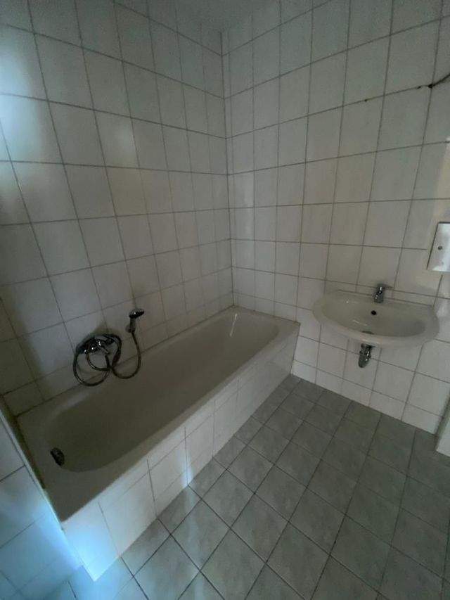 Schöne helle 2 Raum Wohnung nach Renovierung Zwickau Planitz Nähe Markt zu vermieten - Photo 4