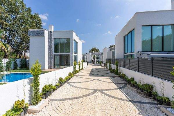 Elegant Villas with Pool and Garden in İstanbul, Şile