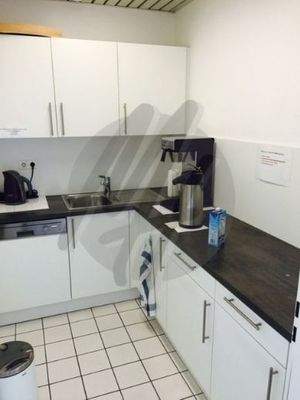 INFOS UNTER: 06171-586000