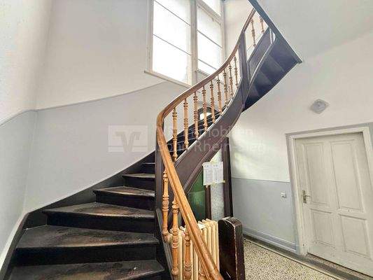 Treppe ins 1. Obergeschoss