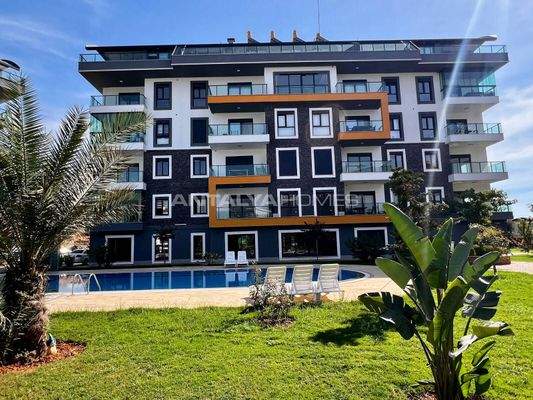 Luxury Properties in a Complex with On-Site Facilities in Alanya