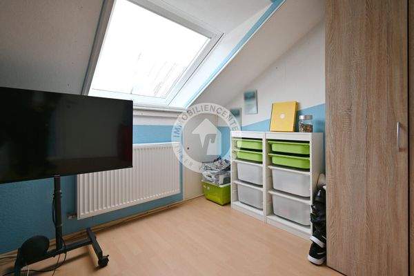 Kinderzimmer (Blick 2)