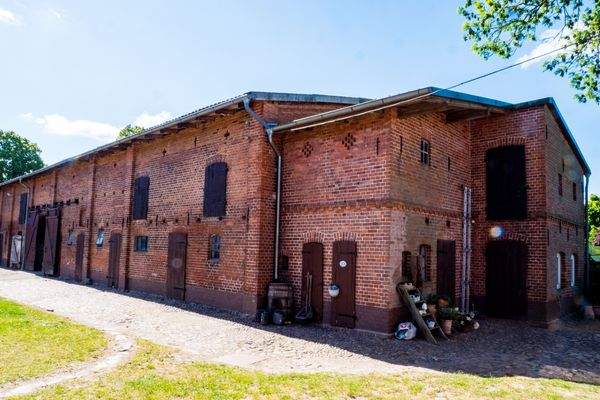 Wirtschaftsgebäude hofseitige Ansicht - 8102.j