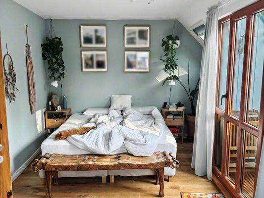 Schlafzimmer mit Loggia