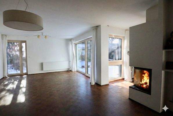 Wohnbereich mit Kamin