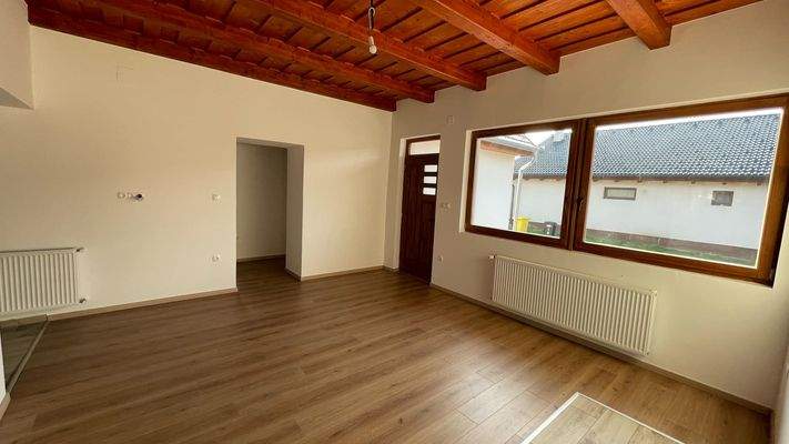 38e2b595-67ab-48ef-a189-09effcfc8b4f másolata.jpg