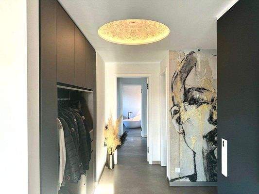 Diele mit Einbaugardeorbe