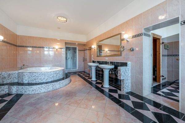 DI - Forbes Global Properties