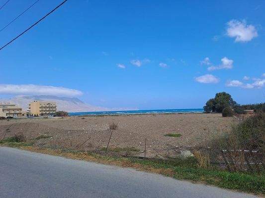 Kreta, Kissamos: Großes Grundstück direkt am Meer zu verkaufen